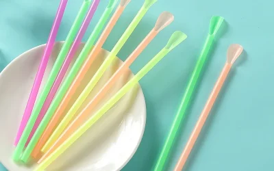 Comment la production chinoise de nouvelles pailles souples en plastique de 12 mm pour le thé à bulles se compare-t-elle à celle d'autres pays ?